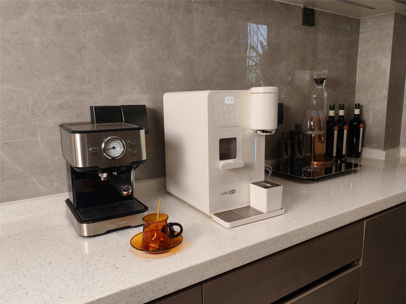 冰咖啡的快乐，从拥有宜米咖啡制冰饮水机开始