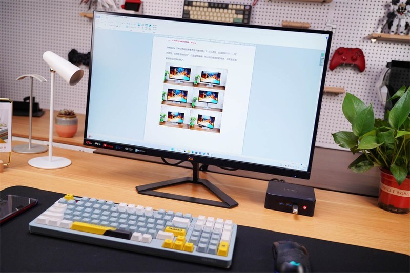 售价不足千元，可以完全替代老式电脑主机，这款迷你主机效果不错