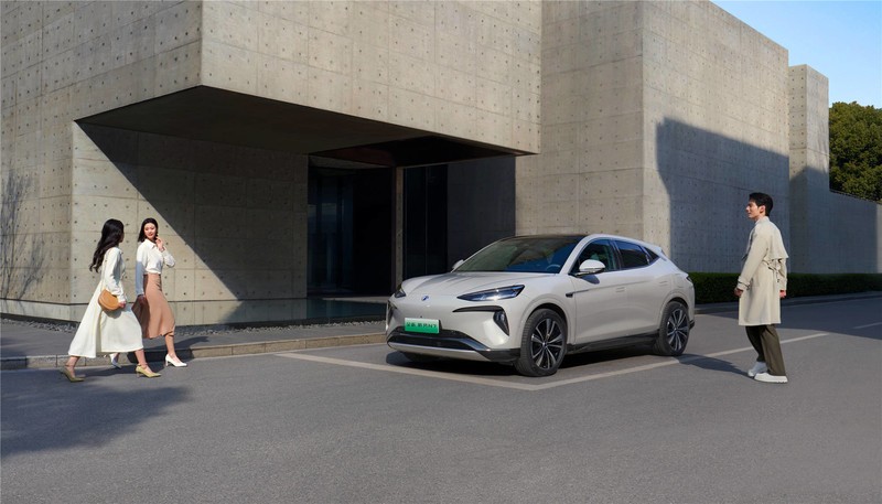 全新腾势N7上市即王炸，23.98万起，豪华纯电SUV价格战正式打响！