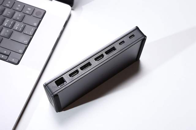 多屏扩展效率倍增，绿联多屏扩展坞化身“生产力工具”