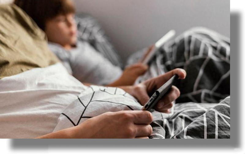 刚刚把诺基亚吊打了，普通手机也能秒变“学习机”？