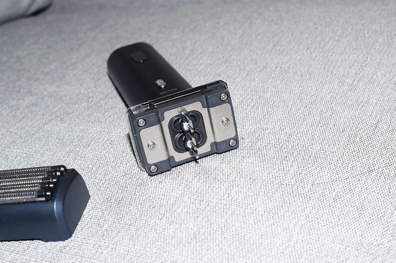 性能往复式业内最强还舒适！五刀头狂魔未野剃须刀深度测评