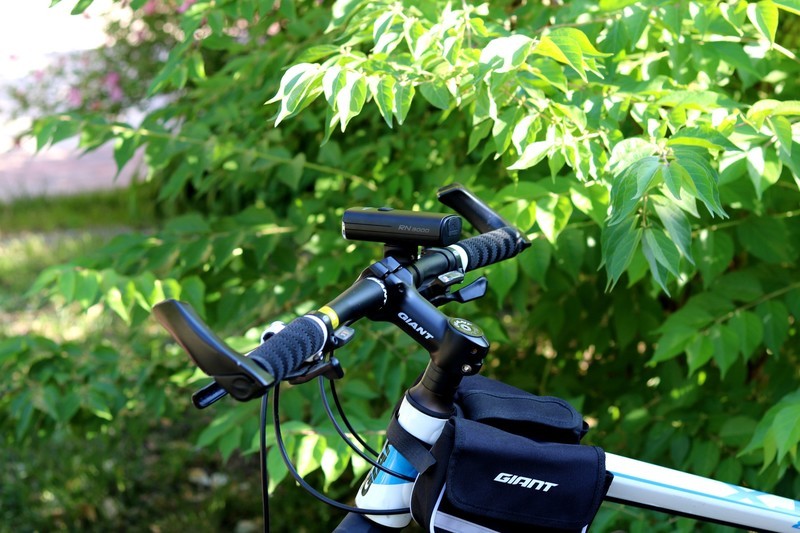 如何夜间安全骑行，迈极炫RN3000自行车灯，3000流明堪比汽车大灯