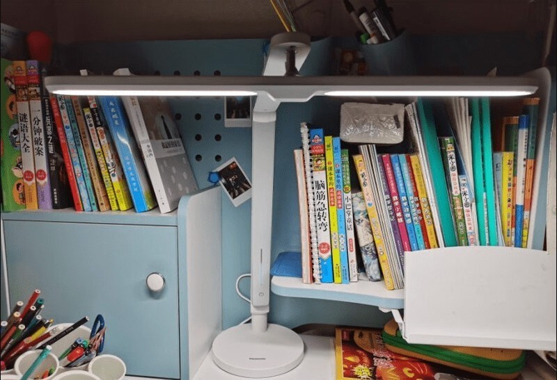 台灯国标AA和A哪个好？护眼台灯A级和AA级的区别