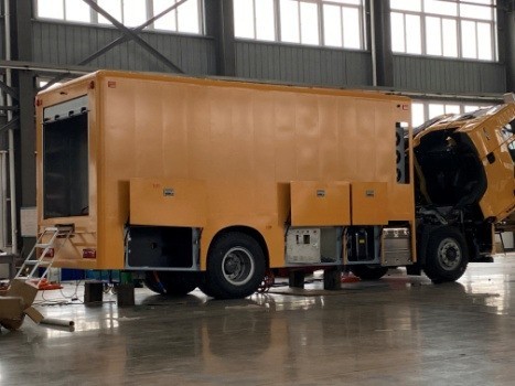 移动储能电源车离并网切换保电