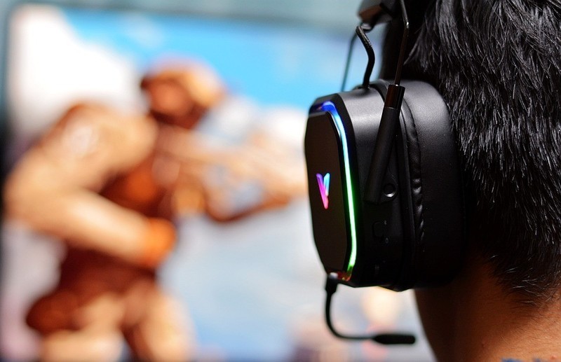 超低价格拥抱双音腔，多模连接游戏耳机雷柏VH850使用体验