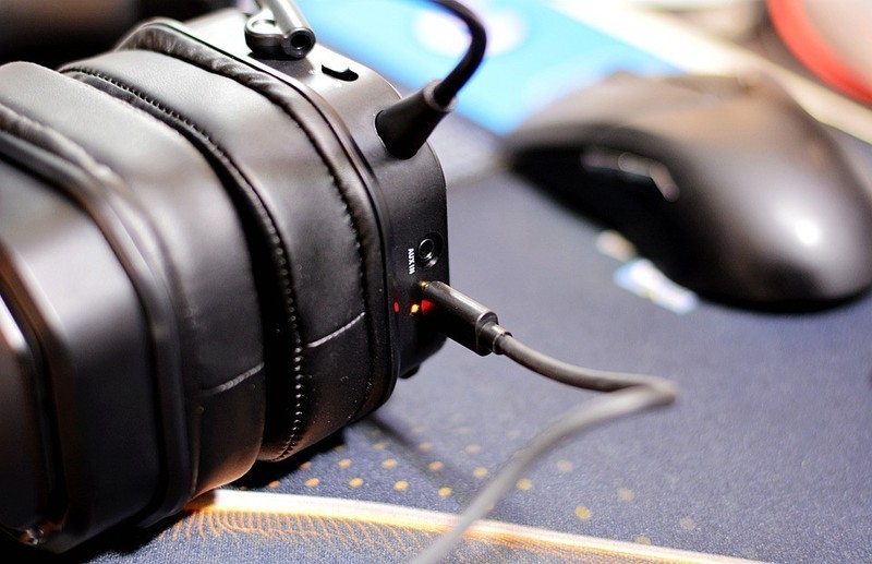 超低价格拥抱双音腔，多模连接游戏耳机雷柏VH850使用体验