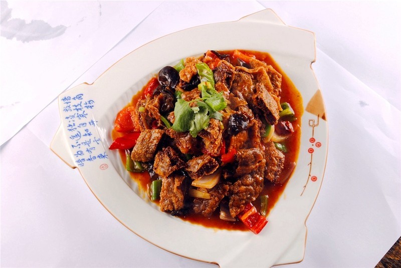 入手一套双闪  找个朋友开的餐馆 试拍一组 玩玩！