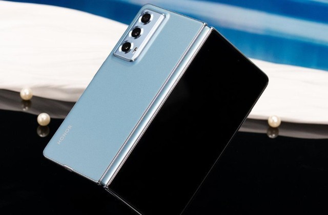 选择困难症福音！安卓手机市场这几款折叠屏幕手机你最喜欢谁？