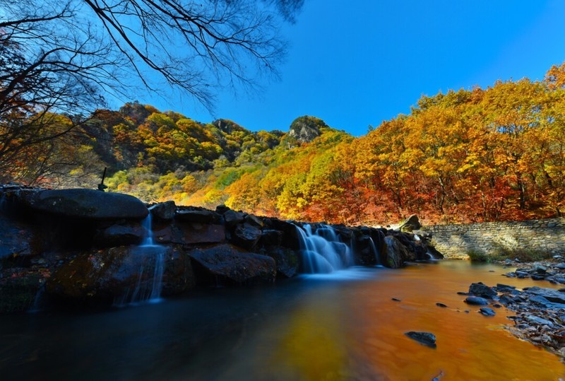 辽东秋摄——走进本溪老边沟大石湖