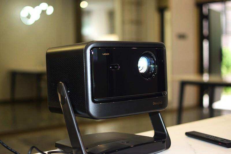 开启家用投影3.0时代 当贝X5S高亮激光云台投影仪 真正高清家庭影院