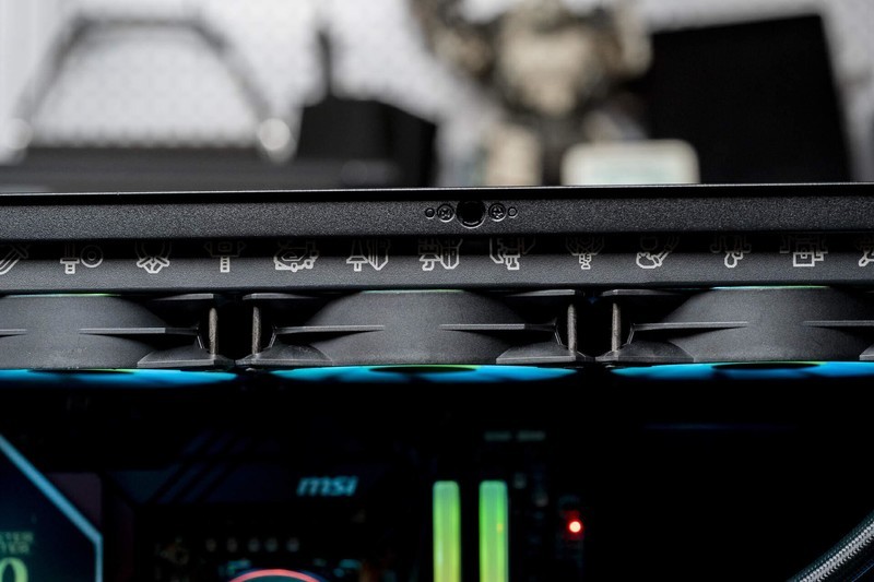 这台电脑帅炸了，微星&怪物猎人20周年纪念版图赏