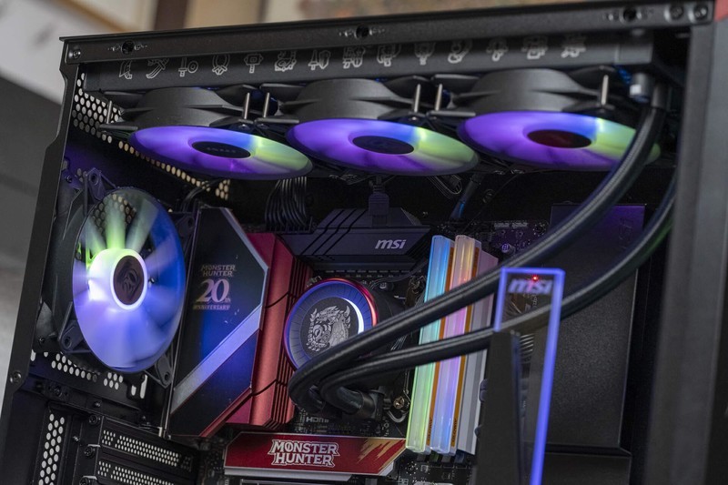 这台电脑帅炸了，微星&怪物猎人20周年纪念版图赏