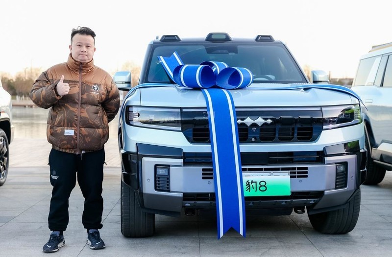 国货旗舰，方程豹豹8正式上市 太原首批车主现场获新车交付