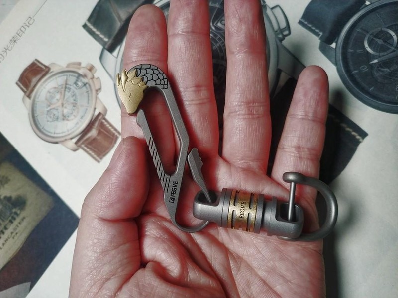 匠心雕琢的灵动守护：fegve 小白龙钥匙扣