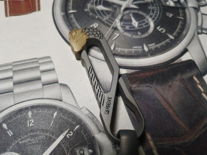 匠心雕琢的灵动守护：fegve 小白龙钥匙扣