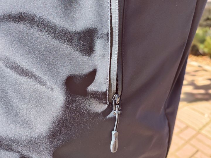 素湃防寒外套，抵御寒冷，科技与时尚同行