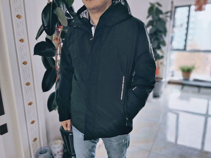 素湃防寒外套，抵御寒冷，科技与时尚同行