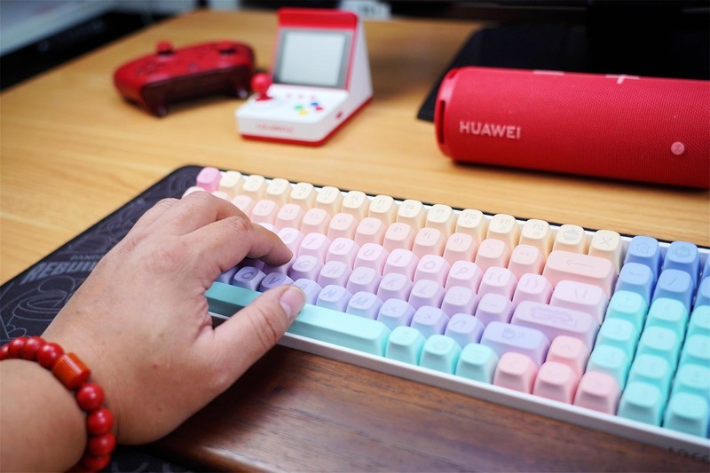 高颜值，让你无法拒绝，Lofree洛斐 小翘棉花糖，你最爱的存在