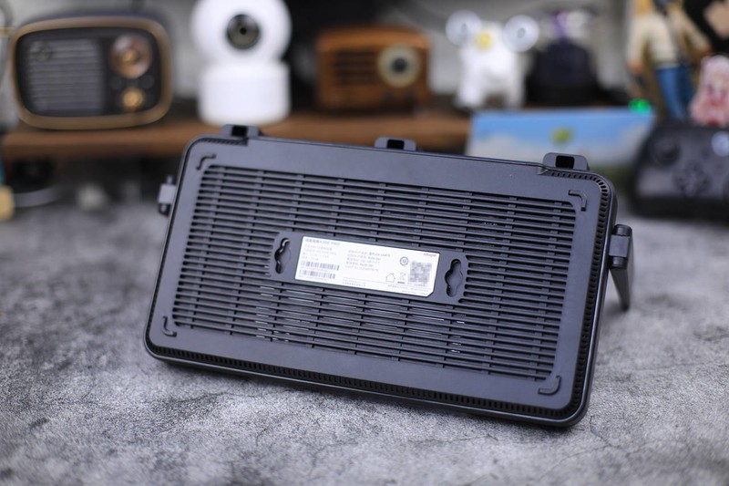 锐捷黑豹路由器：告别延迟，玩游戏时拥有豹的速度