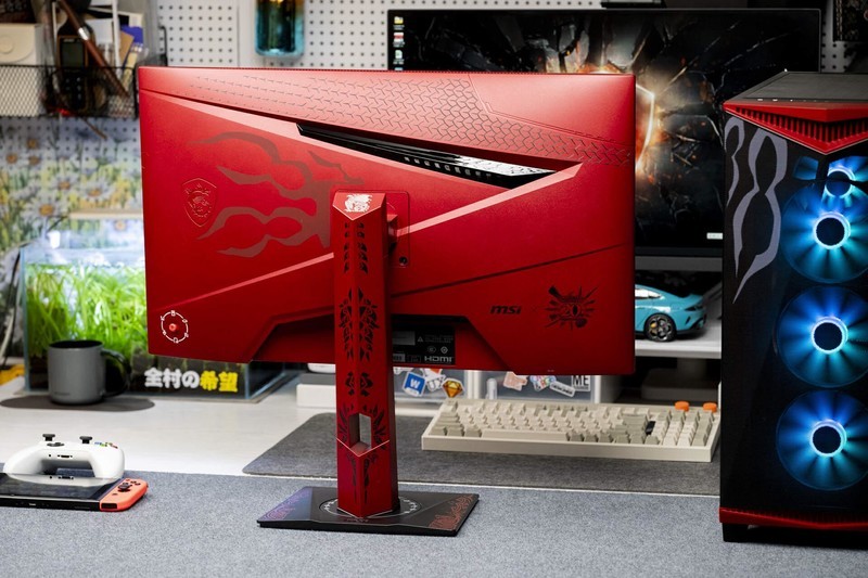 这台电脑帅炸了，微星&怪物猎人20周年纪念版图赏