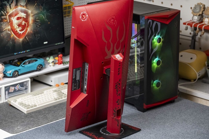 这台电脑帅炸了，微星&怪物猎人20周年纪念版图赏
