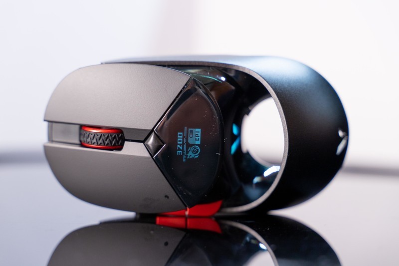 599的品质，299的价格，这款双模无线鼠标真赛博朋克