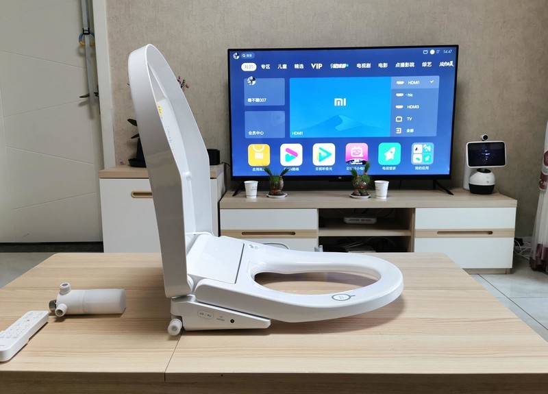 小米生态链智能马桶盖，自动感应多种洗护模式，实测真的好用吗？