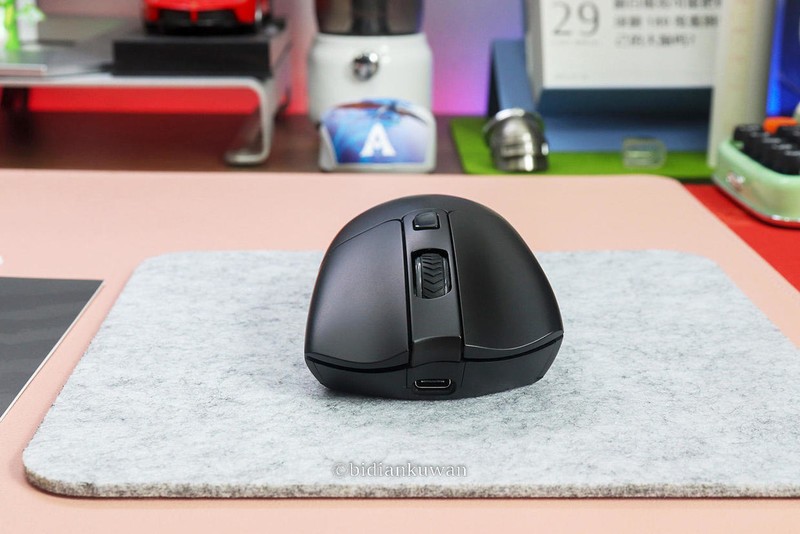 暂别机甲，轻简为王：美加狮M.O.J.O.M2无线双模游戏鼠标体验