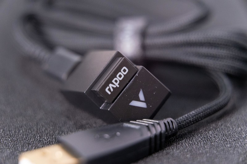 599的品质，299的价格，这款双模无线鼠标真赛博朋克