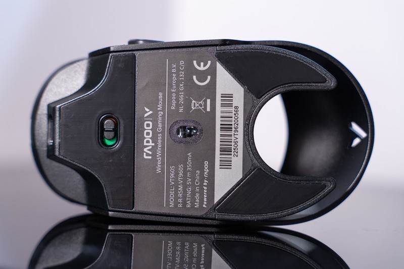 599的品质，299的价格，这款双模无线鼠标真赛博朋克