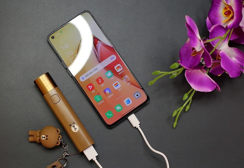 驱散黑暗，补充电量，素乐布朗熊款便携充电宝+小手电