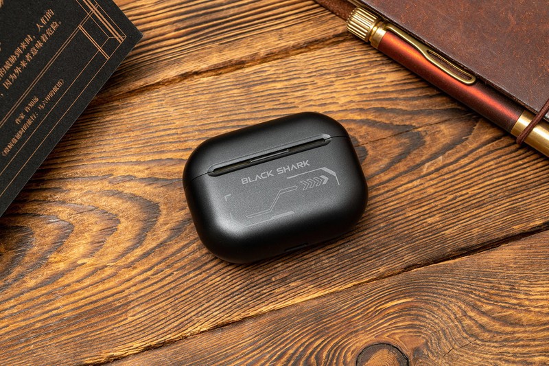 40dB主动降噪，骁龙畅听音质认证，黑鲨凤鸣JOYBUDS PRO评测