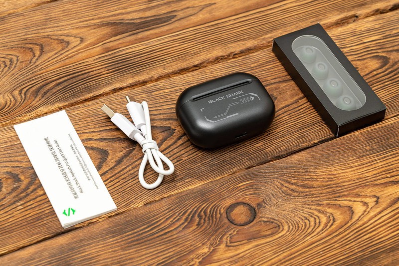 40dB主动降噪，骁龙畅听音质认证，黑鲨凤鸣JOYBUDS PRO评测