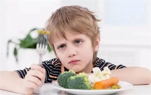 5种症状暗示孩子积食，4种消食方法有助缓解，妈妈轻松娃健康