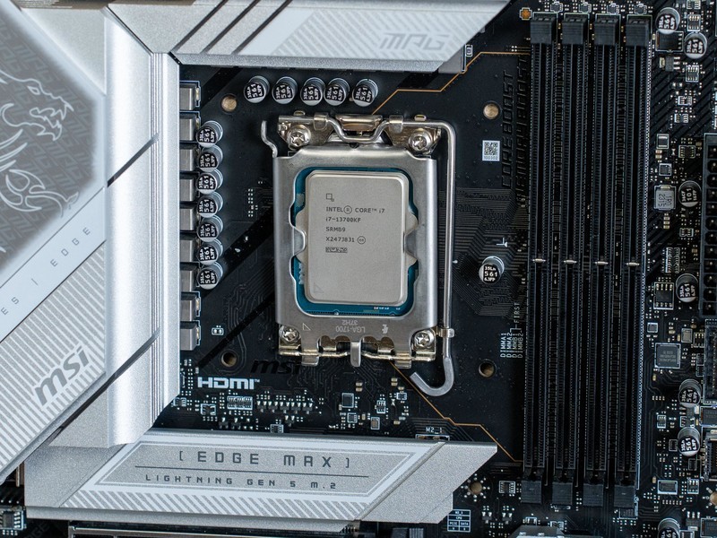 纯白内存超频新选择，阿斯加特女武神二代 6800 24GX2测评