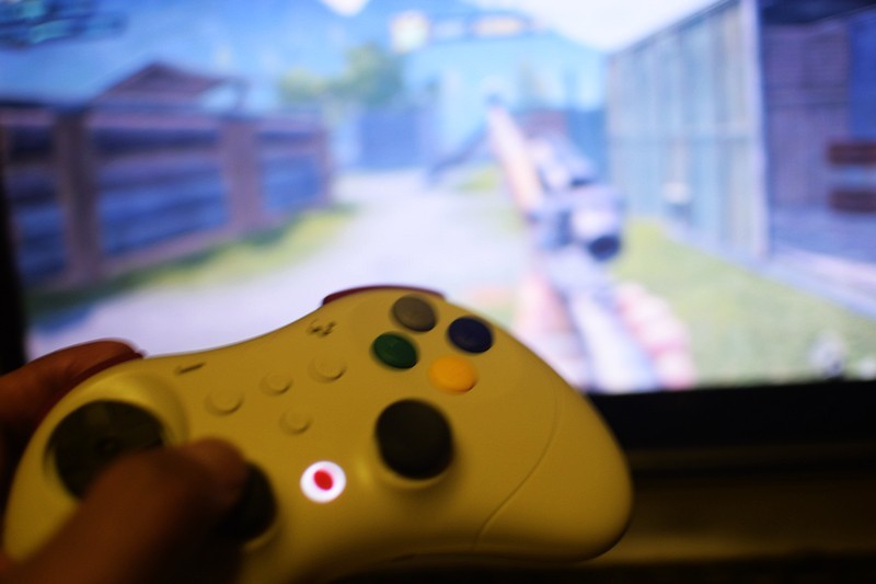 游戏爱好者的全新选择 谷粒精灵2Pro无线蓝牙复古游戏手柄