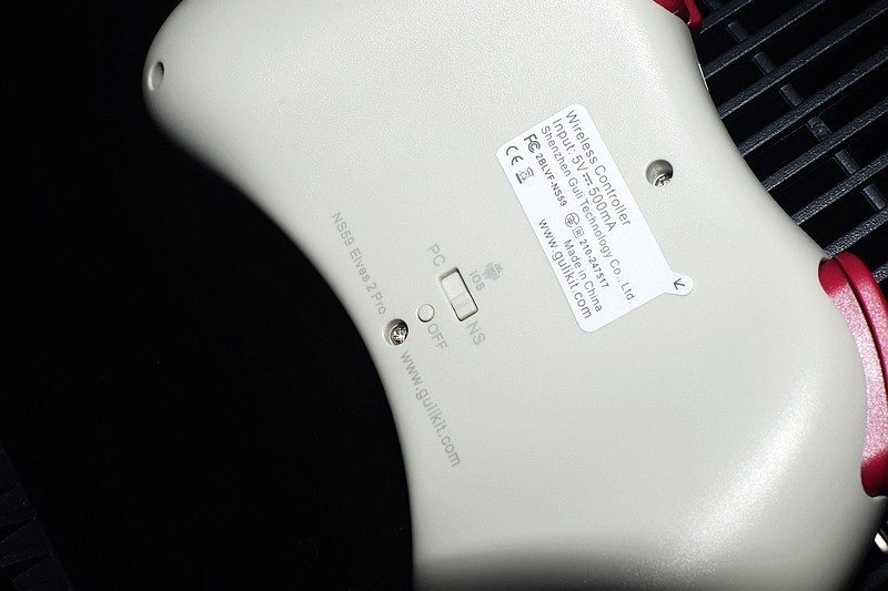 游戏爱好者的全新选择 谷粒精灵2Pro无线蓝牙复古游戏手柄