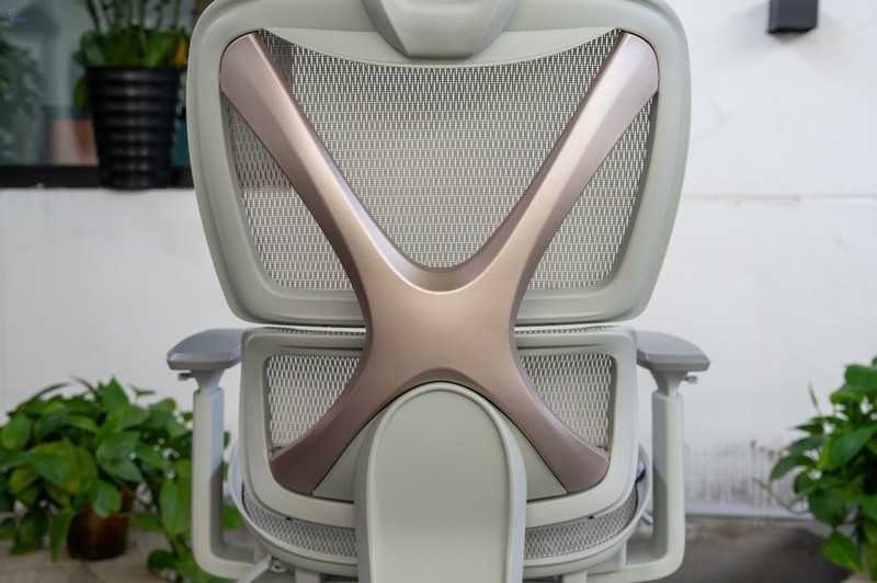 享受更舒适健康的坐姿，让工作学习更轻松，永艺XY椅月光骑士体验