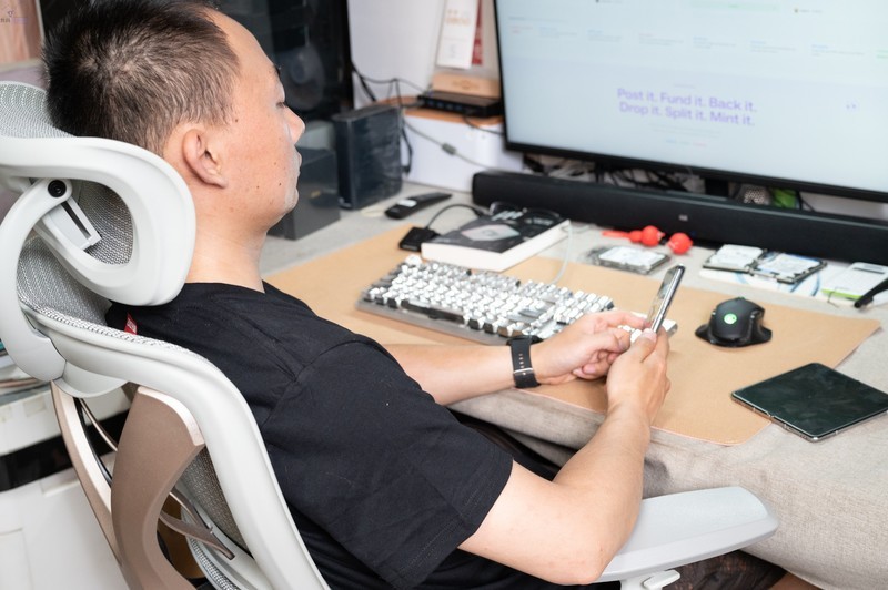 享受更舒适健康的坐姿，让工作学习更轻松，永艺XY椅月光骑士体验