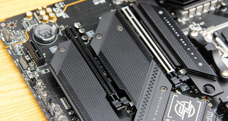 锐龙7000的御驾，谁把B650做得比X670E还奢华，只此一家别无分号