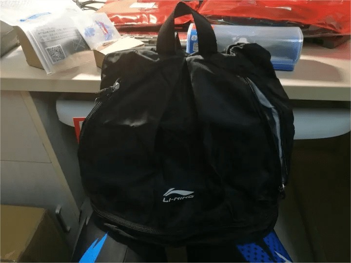 游泳装备必备的有那些，分享几款游泳必备的好物