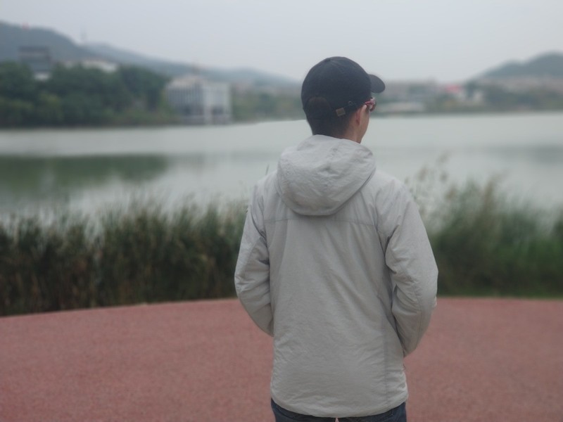 温暖过秋冬，700价格千元享受：天石鹅铠甲轻量化金标P棉棉服