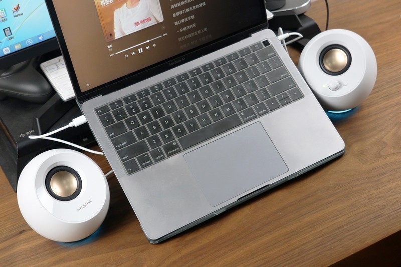 小小身材 澎湃声音——创新科技（CREATIVE）Pebble SE电脑音箱体验