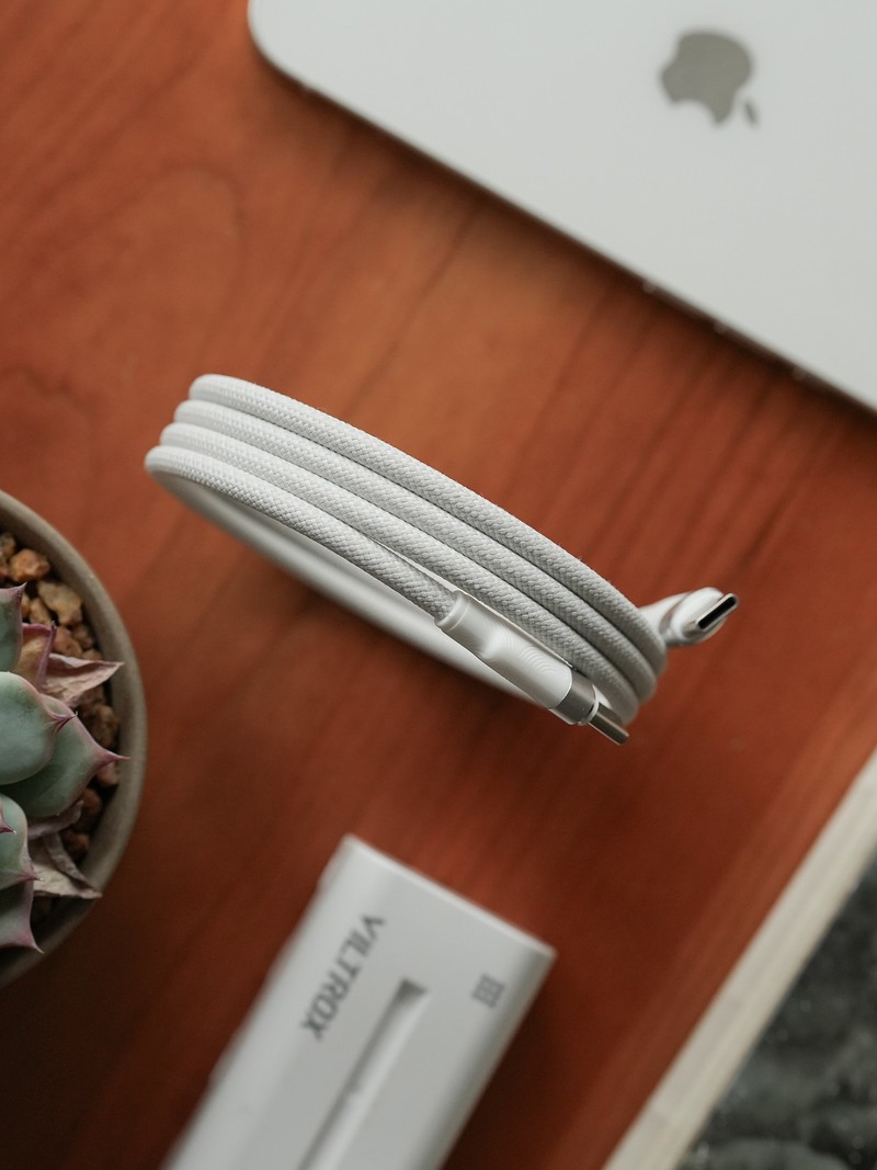 K1磁吸线开箱体验，100W快充的“磁吸王者”