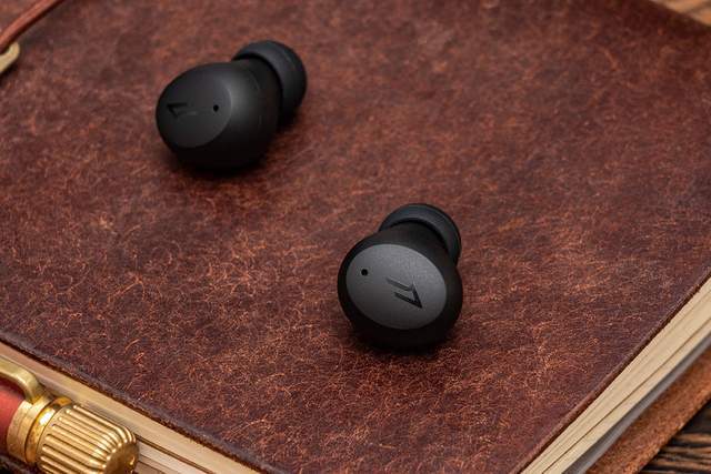 1MORE ComfoBuds Mini真无线：性能全面无短板，没给满分怕你骄傲