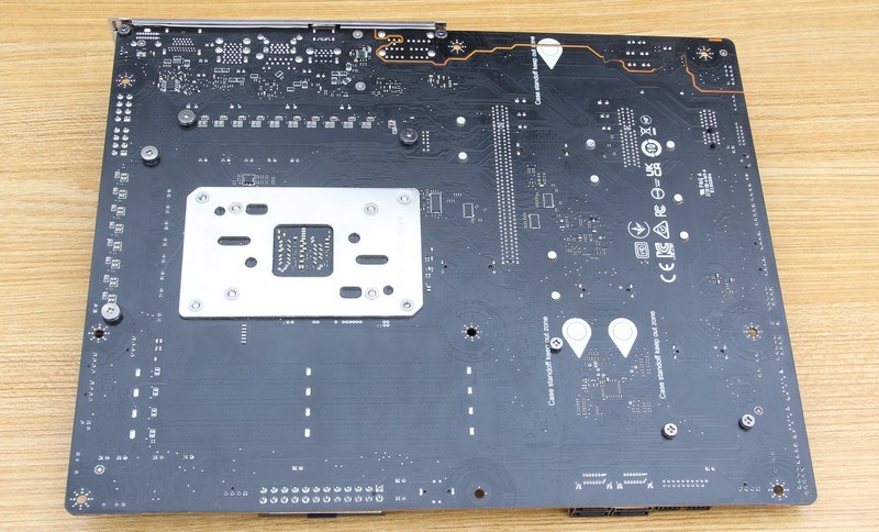 锐龙7000的御驾，谁把B650做得比X670E还奢华，只此一家别无分号