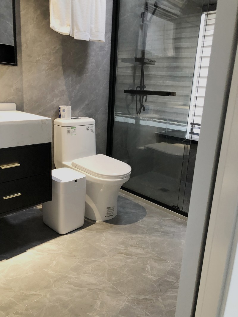 科技提高生活品质，智能垃圾桶您家中的黑科技！