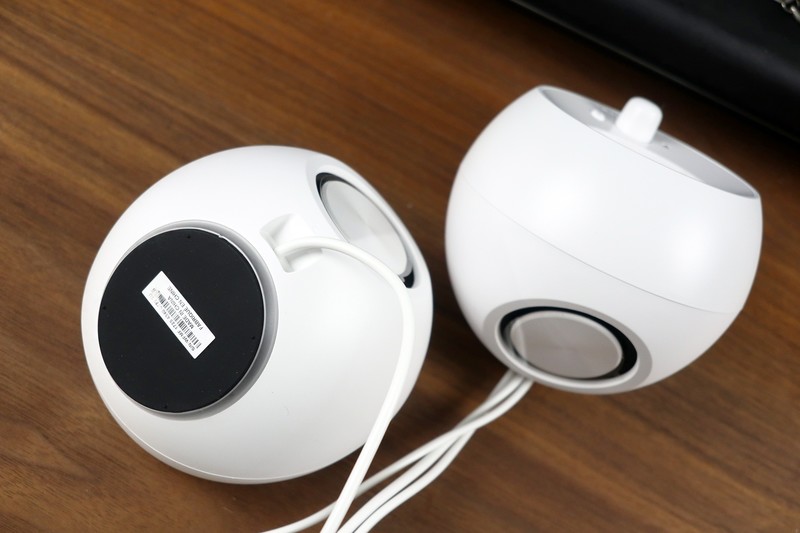 小小身材 澎湃声音——创新科技（CREATIVE）Pebble SE电脑音箱体验