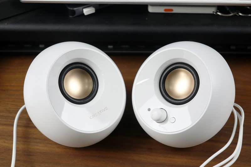 小小身材 澎湃声音——创新科技（CREATIVE）Pebble SE电脑音箱体验